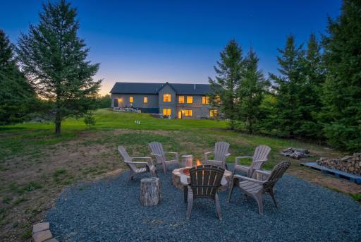 908 Gavin Pass, Hudson, WI 54016
