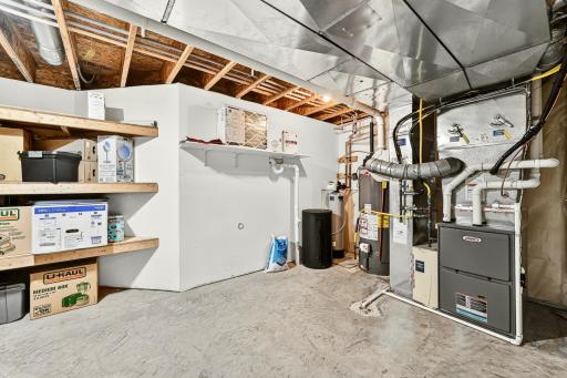 3304 Lakeridge Lane NW, Rochester, MN 55901