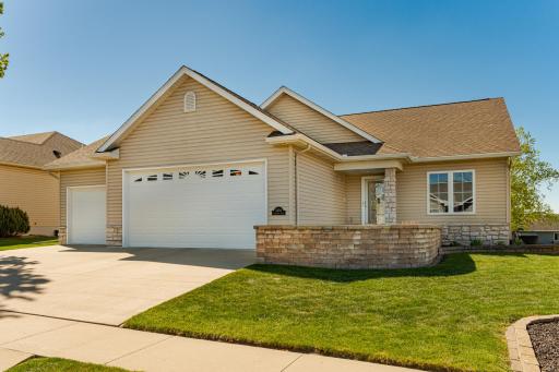 3304 Lakeridge Lane NW, Rochester, MN 55901