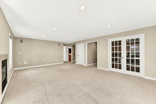 3304 Lakeridge Lane NW, Rochester, MN 55901