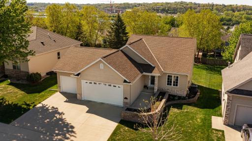 3304 Lakeridge Lane NW, Rochester, MN 55901