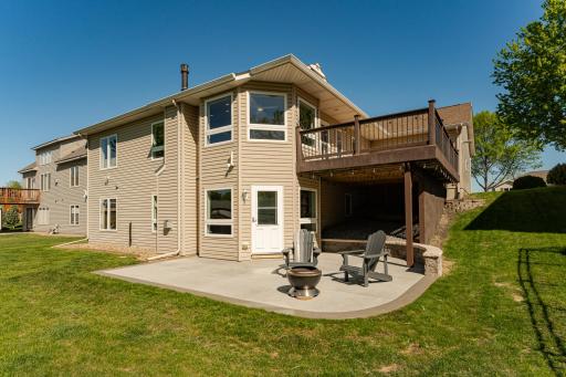 3304 Lakeridge Lane NW, Rochester, MN 55901