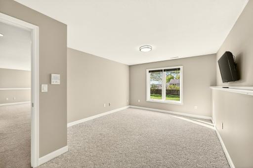 3304 Lakeridge Lane NW, Rochester, MN 55901