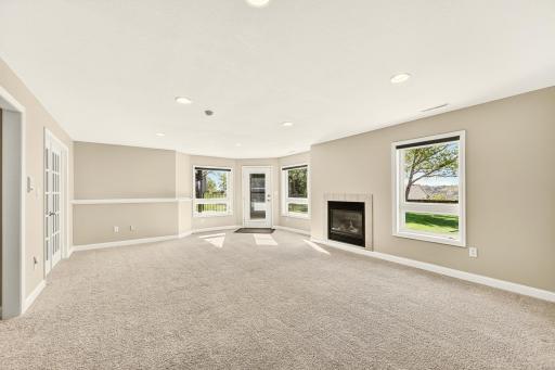 3304 Lakeridge Lane NW, Rochester, MN 55901