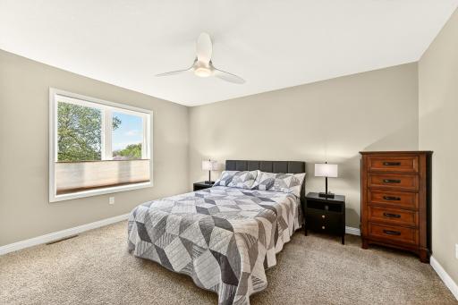 3304 Lakeridge Lane NW, Rochester, MN 55901