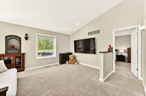 3304 Lakeridge Lane NW, Rochester, MN 55901