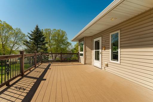3304 Lakeridge Lane NW, Rochester, MN 55901