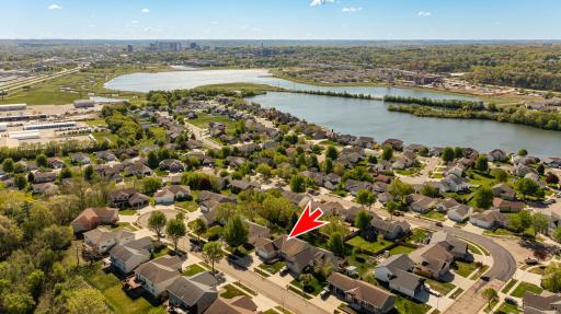 3304 Lakeridge Lane NW, Rochester, MN 55901