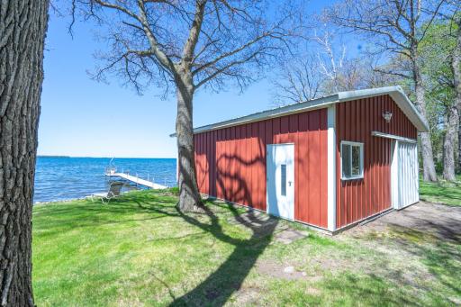 42491 Vista Road, Isle, MN 56342