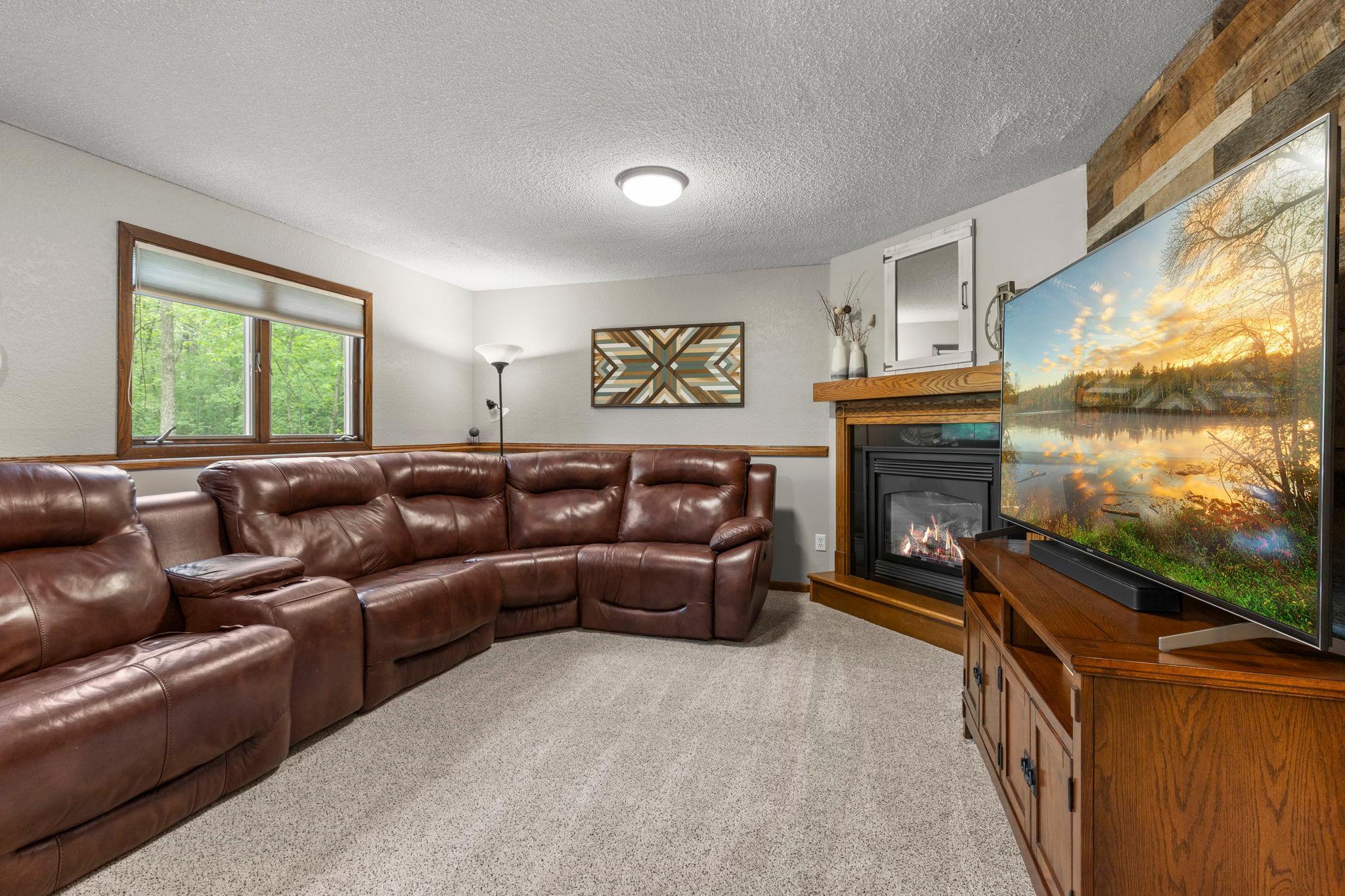 Gas fireplace