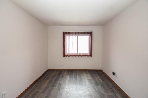 1806 36 1/2 Avenue S, Fargo, ND 58104