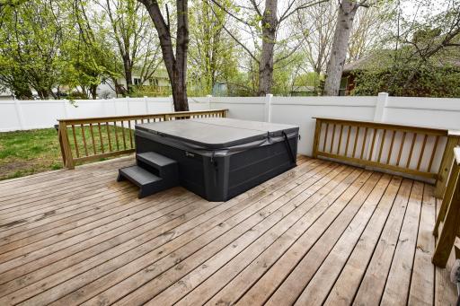 1806 36 1/2 Avenue S, Fargo, ND 58104