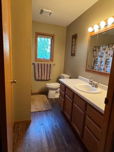 100 Vedders Avenue, Pease, MN 56363