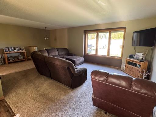 100 Vedders Avenue, Pease, MN 56363