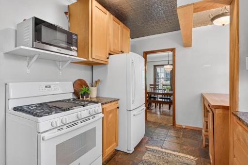 2716 E Minnehaha Parkway, Minneapolis, MN 55406
