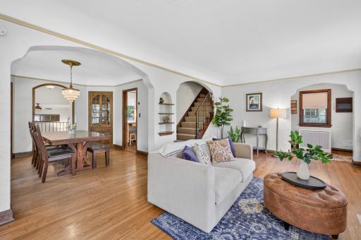 2716 E Minnehaha Parkway, Minneapolis, MN 55406
