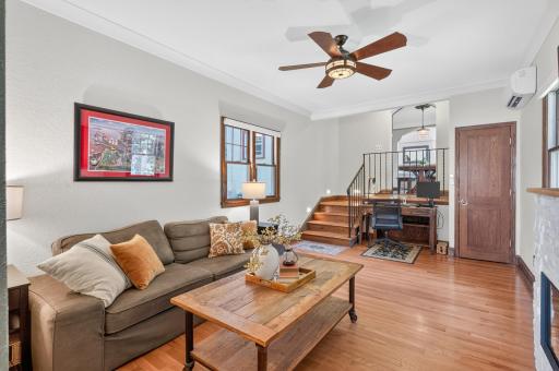 2716 E Minnehaha Parkway, Minneapolis, MN 55406