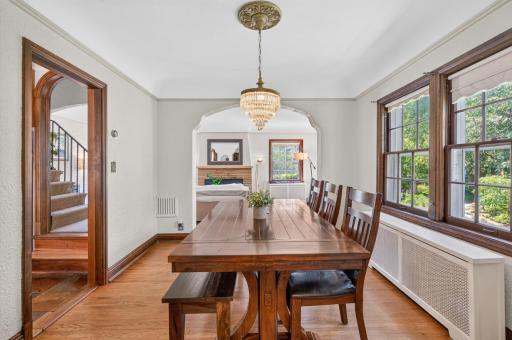 2716 E Minnehaha Parkway, Minneapolis, MN 55406