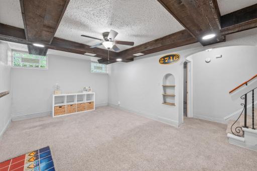 2716 E Minnehaha Parkway, Minneapolis, MN 55406