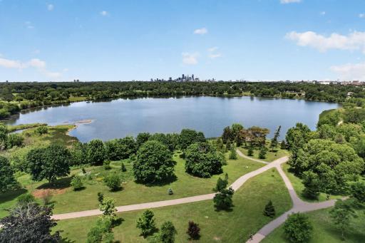 2716 E Minnehaha Parkway, Minneapolis, MN 55406