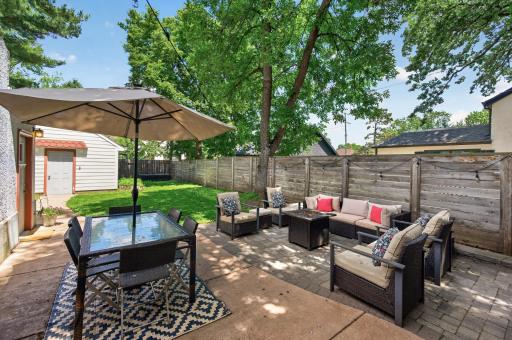 2716 E Minnehaha Parkway, Minneapolis, MN 55406