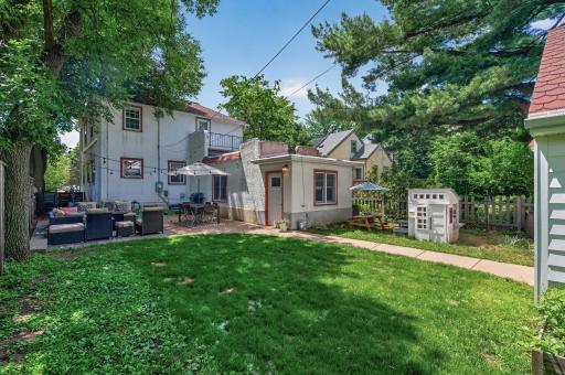 2716 E Minnehaha Parkway, Minneapolis, MN 55406