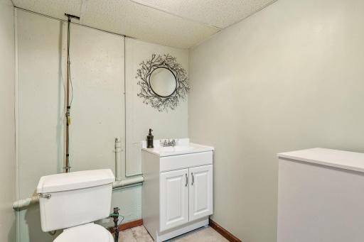 2106 6th Avenue NE, Austin, MN 55912