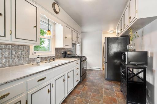 2106 6th Avenue NE, Austin, MN 55912