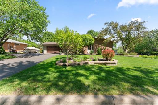 1345 Broadview Avenue, Chaska, MN 55318