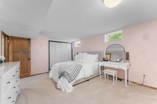 1345 Broadview Avenue, Chaska, MN 55318