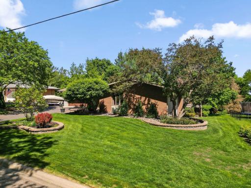 1345 Broadview Avenue, Chaska, MN 55318