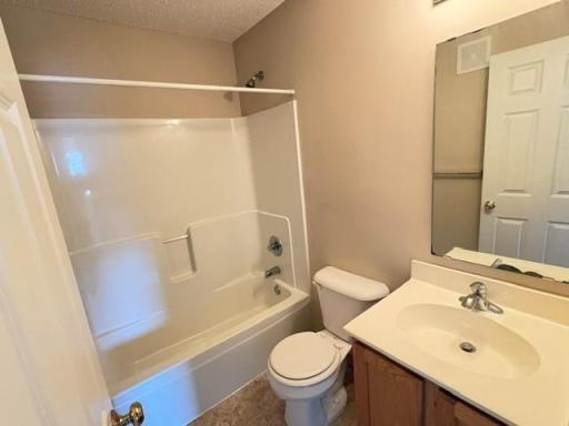 2500 Yellowstone Drive, 86, Hastings, MN 55033