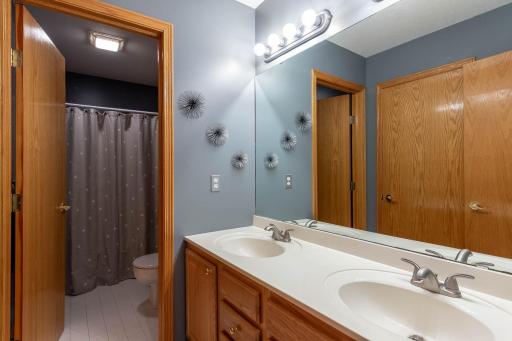 2153 Peregrine Lane, North Mankato, MN 56003