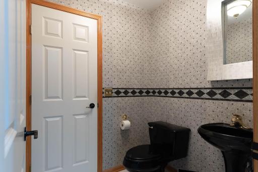 2153 Peregrine Lane, North Mankato, MN 56003