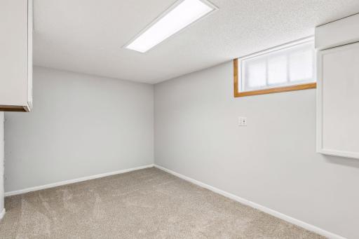 1516 Asbury Street, Saint Paul, MN 55108