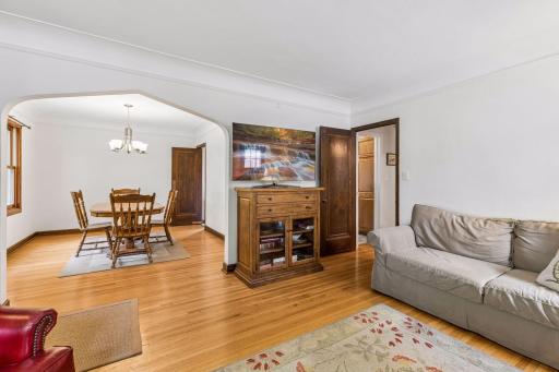 1516 Asbury Street, Saint Paul, MN 55108