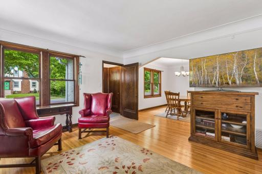 1516 Asbury Street, Saint Paul, MN 55108