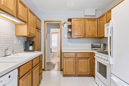 1516 Asbury Street, Saint Paul, MN 55108