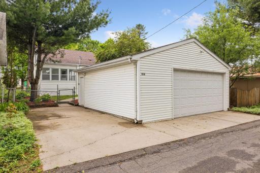 1516 Asbury Street, Saint Paul, MN 55108