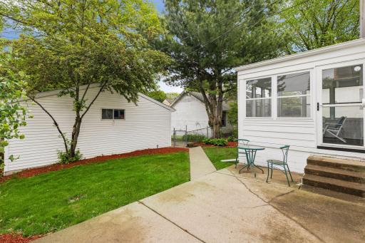 1516 Asbury Street, Saint Paul, MN 55108