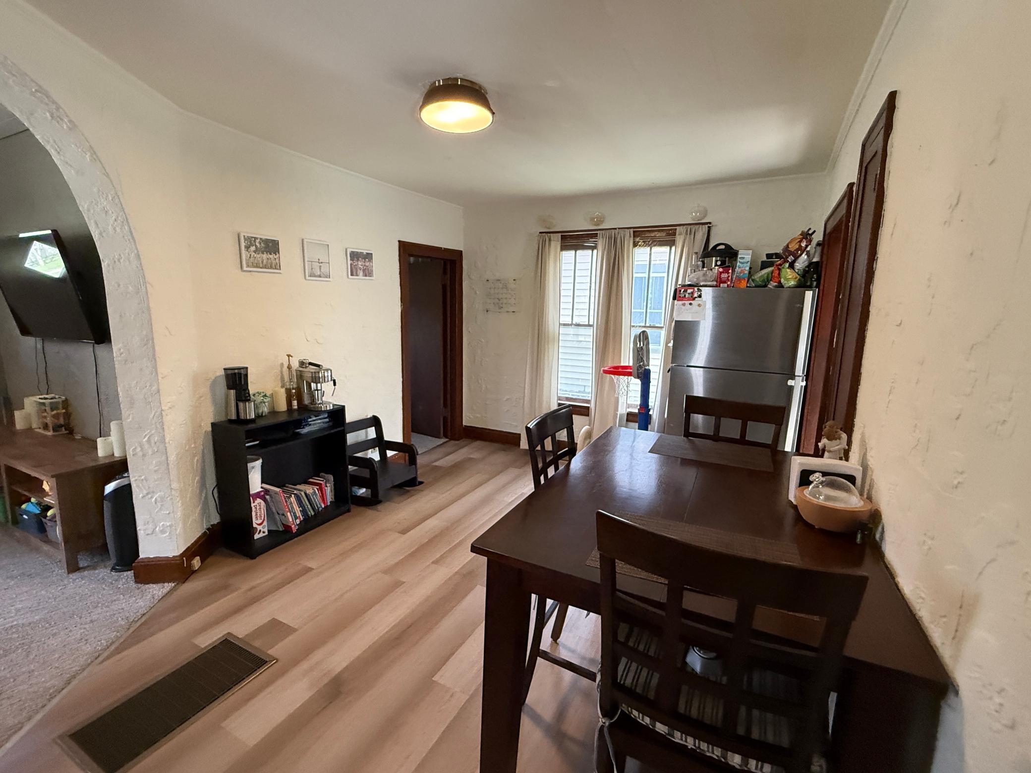 Dining/bedroom 1 entrance