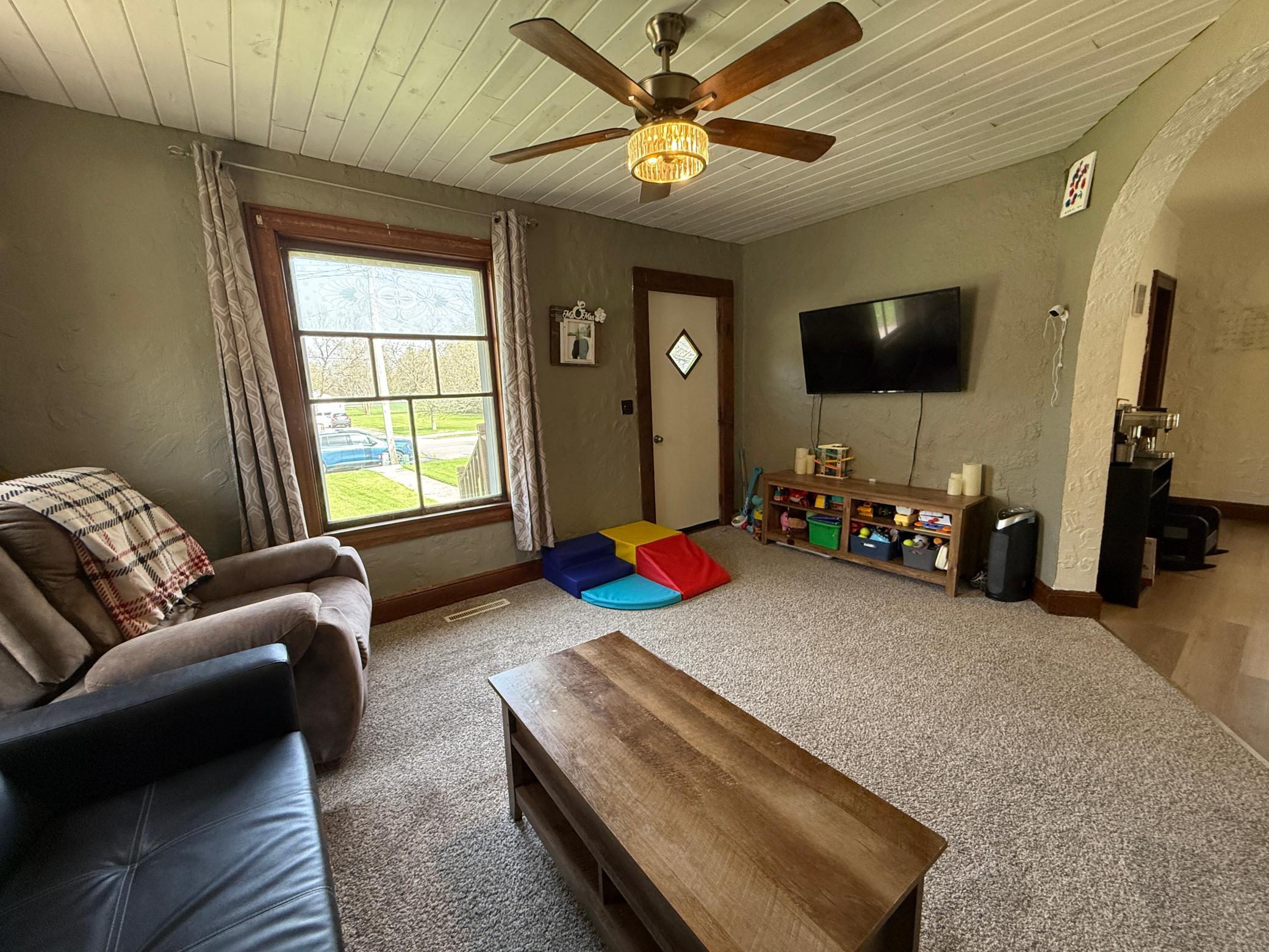Living room/Front door