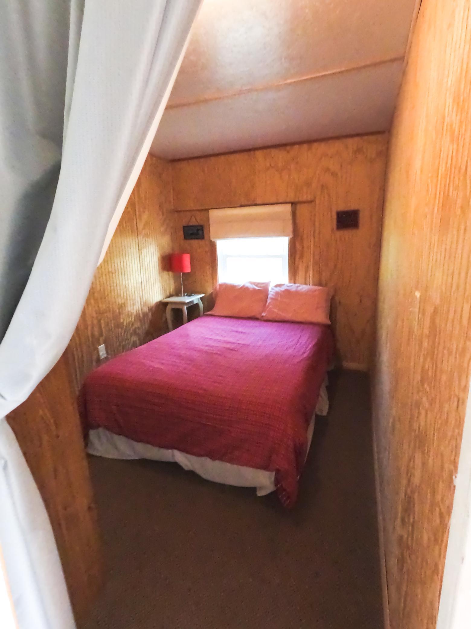 JacobsCoveCabin3-1.jpg