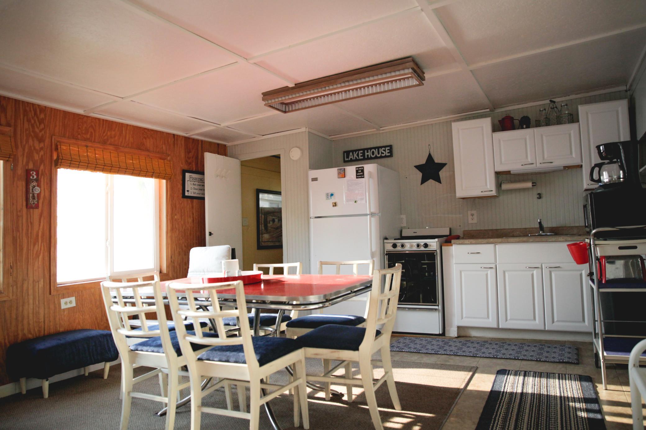JacobsCoveCabin3-6.jpg