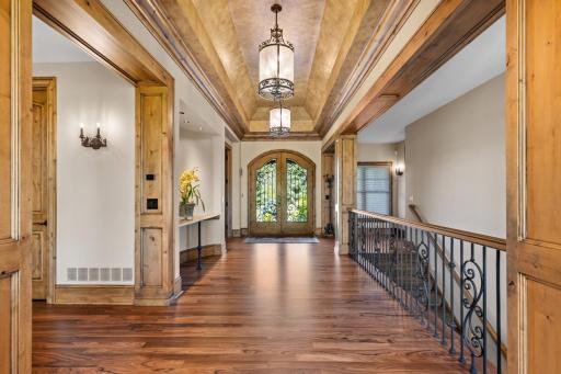 6823 Alpine Trail, Eden Prairie, MN 55346
