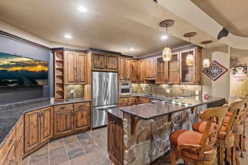 6823 Alpine Trail, Eden Prairie, MN 55346