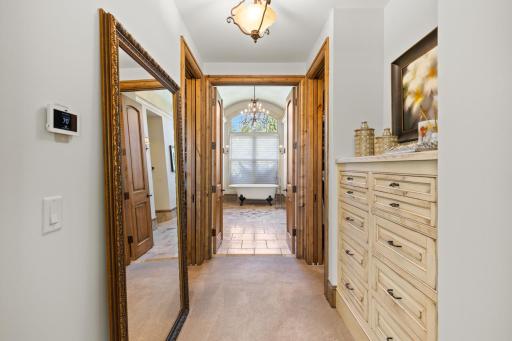 6823 Alpine Trail, Eden Prairie, MN 55346