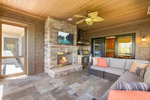 6823 Alpine Trail, Eden Prairie, MN 55346