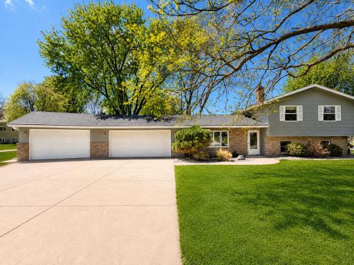 Welecome to 502 COLUMBUS AVE S, NEW PRAGUE, MN 56071