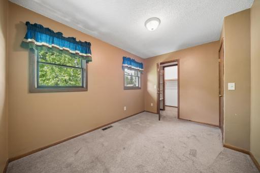 502 Columbus Avenue S, New Prague, MN 56071